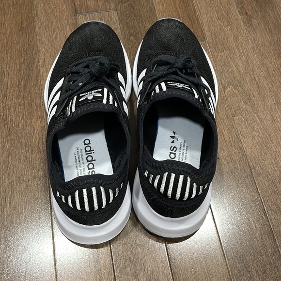 Adidas Sneakers - Picture 2 of 6